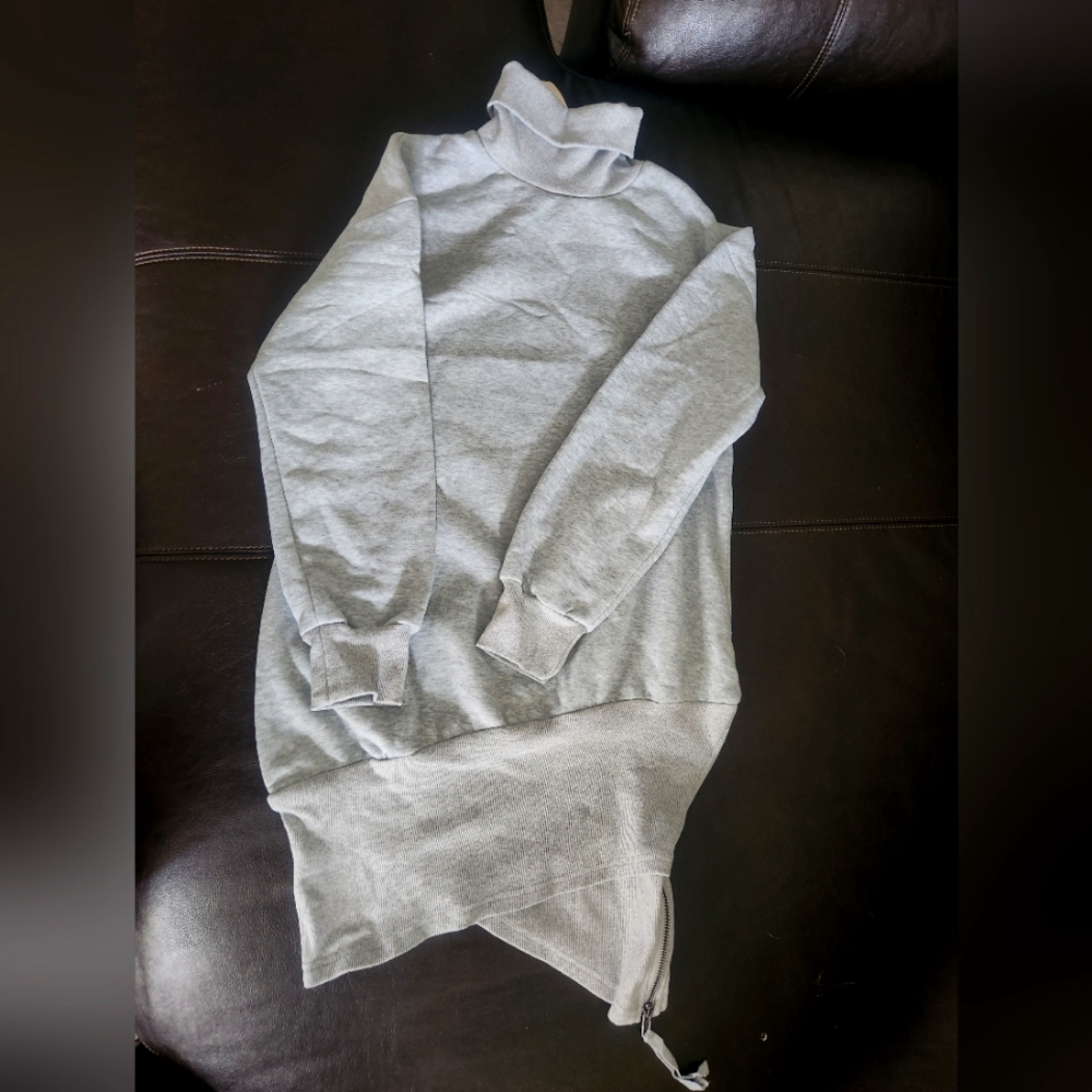 BTFBM grey turtle neck